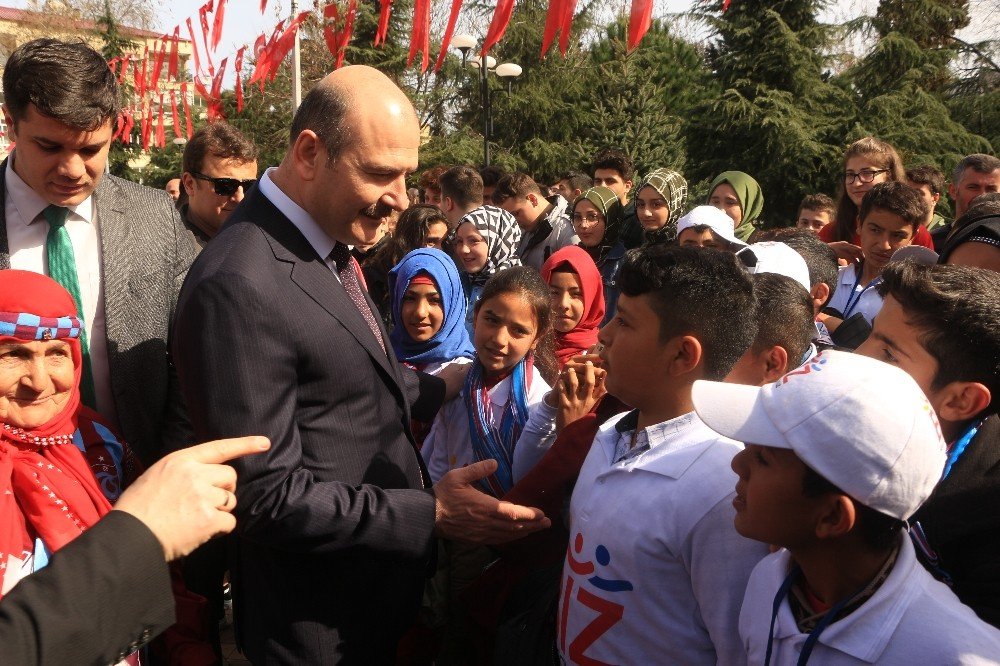 Bakan Soylu: “Bu anlamlı günde kahramanlarımız Afrin’de Türk bayrağını astı”