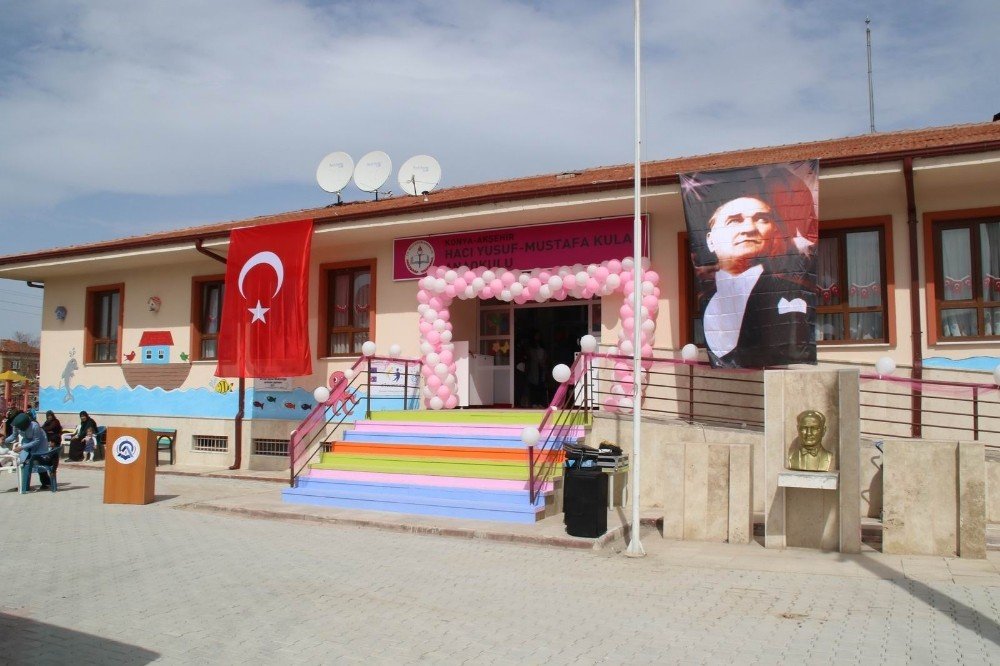 Akşehir’de hayırseverlerin bağışladığı arsada yapılan anaokulu açıldı