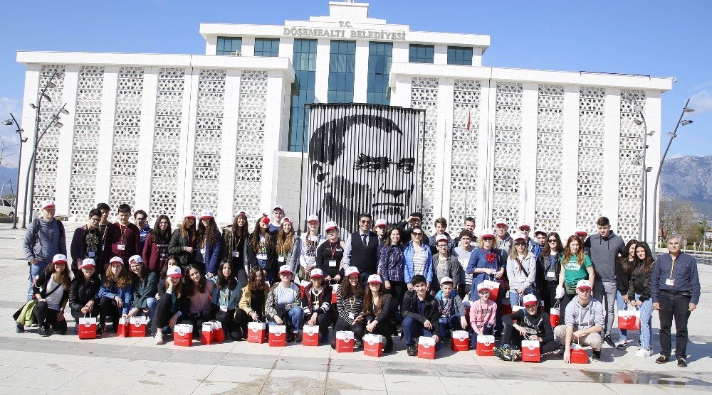 Başkan Genç, AB Erasmus projesi öğrenci ve öğretmenlerini ağırladı