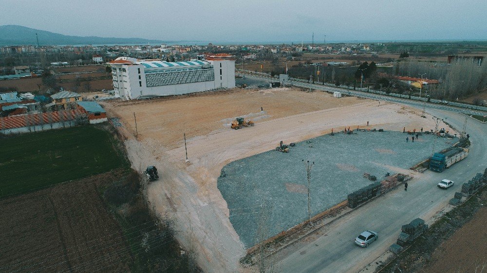 Beyşehir’e yeni açık otopark alanı