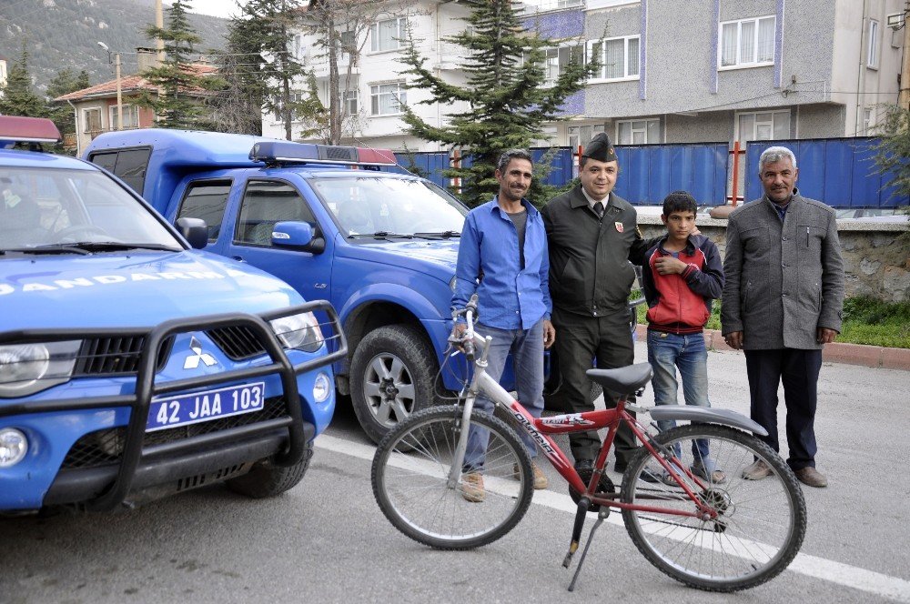 Kayıp çocuk bisikletiyle Akşehir’den Şanlıurfa’ya giderken bulundu
