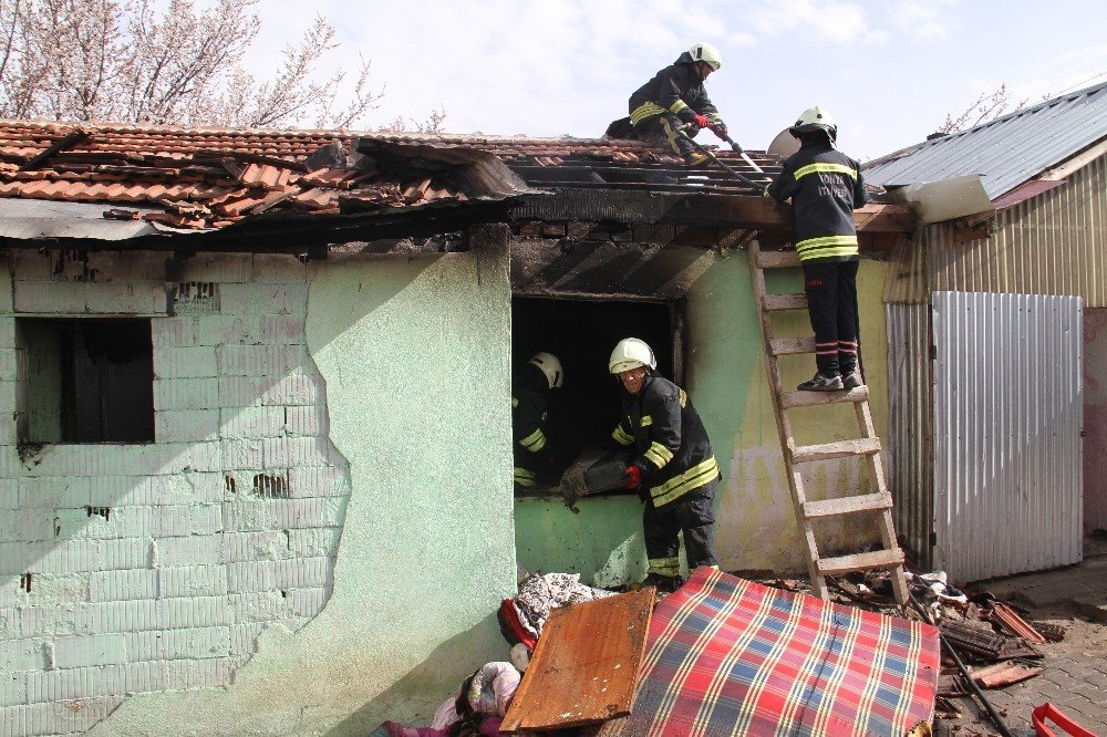 Konya’da müstakil evde yangın paniği
