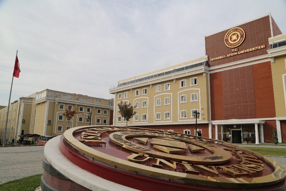 Türkiye’de “Kurumsal Yönetime” geçen ilk üniversite İAÜ