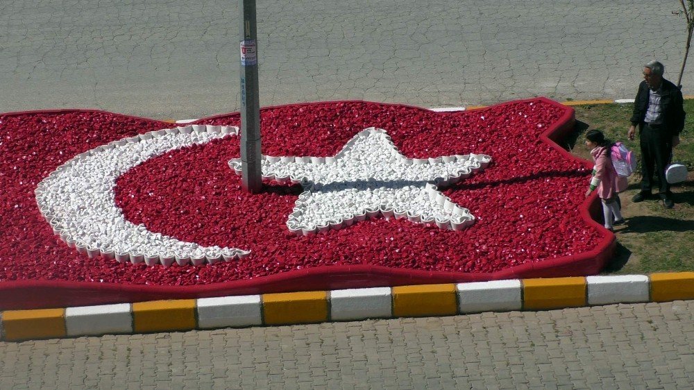 Türk Bayrağı Peyzaj Çalışması şehit ailesini gururlandırdı