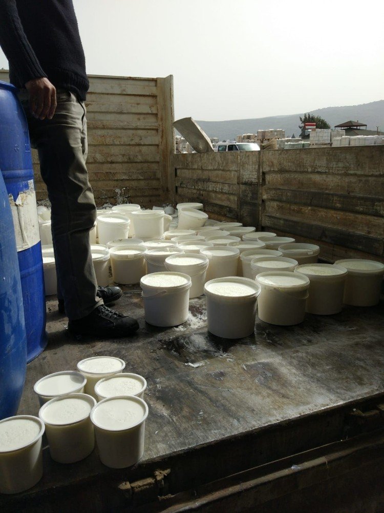 Reyhanlı’da 2 buçuk ton bozuk süt ve yoğurt imha edildi