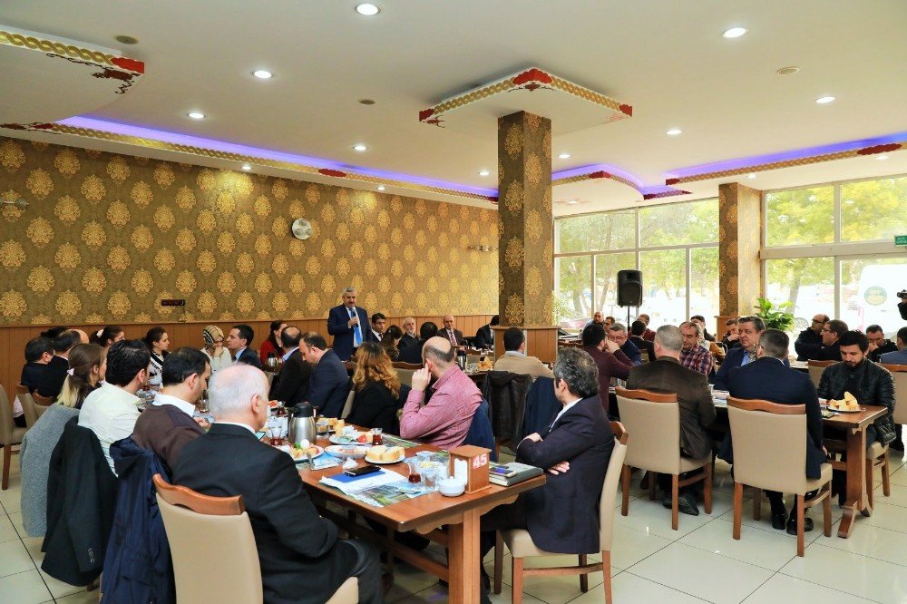 Belediyelerin imar müdürleri Körfez’de toplandı