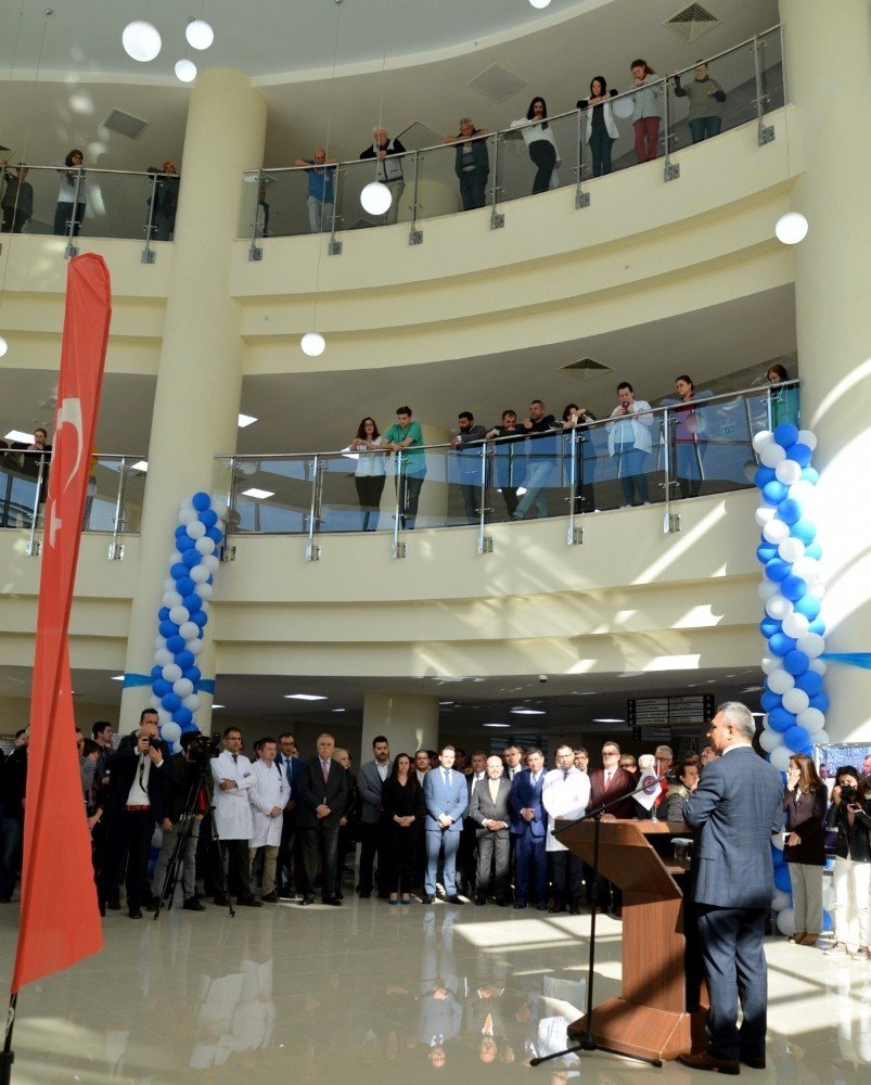 ÇOMÜ Hastanesinin yeni binası tanıtıldı