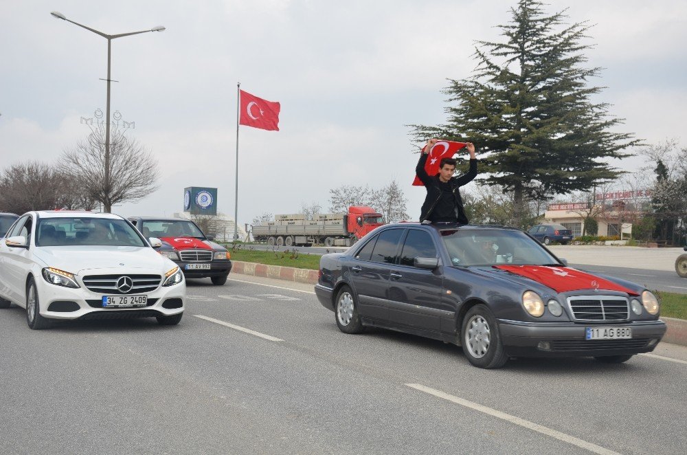 Afrin’e giren Mehmetçiğe destek için araç konvoyu düzenlendi