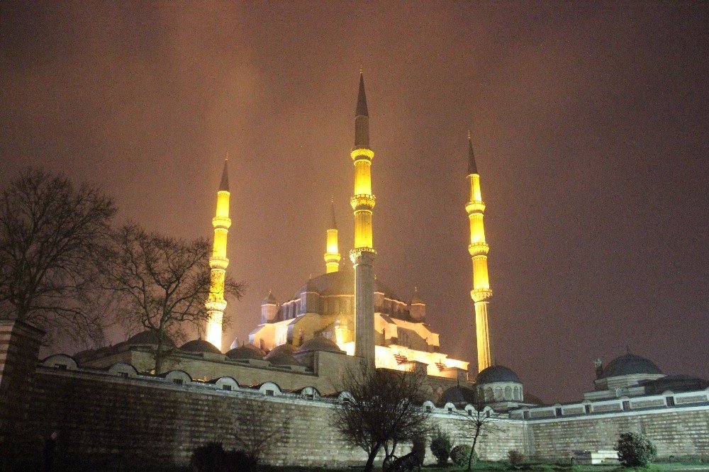 Tarihi Selimiye Camii’nde ‘İklim Değişikliği’ eylemi