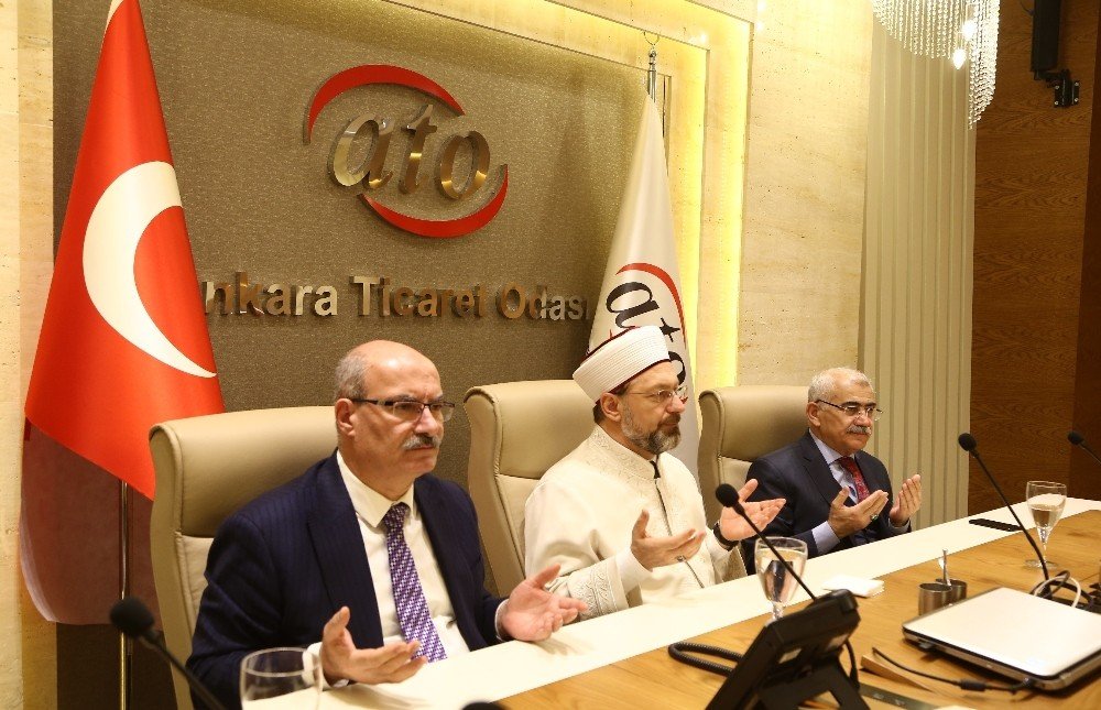 Diyanet İşleri Başkanı Ali Erbaş, ATO mescidinde cuma namazı kıldırdı
