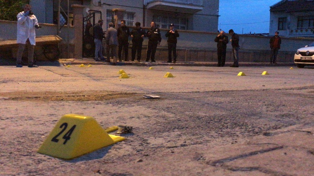 Konya’da iki aile sokak ortasında çatıştı: 2’si ağır 3 yaralı