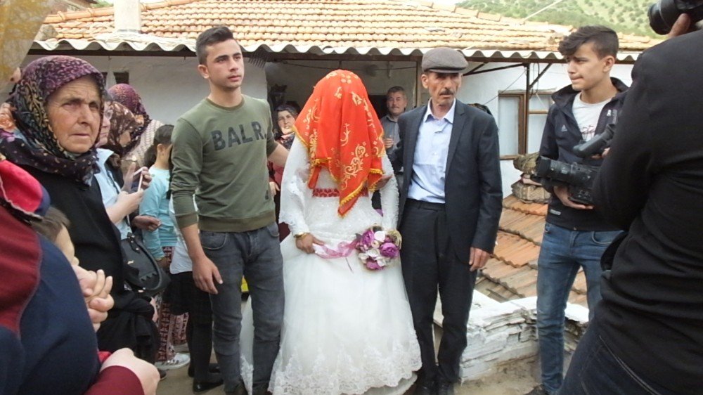 Köyde mehteranlı düğün
