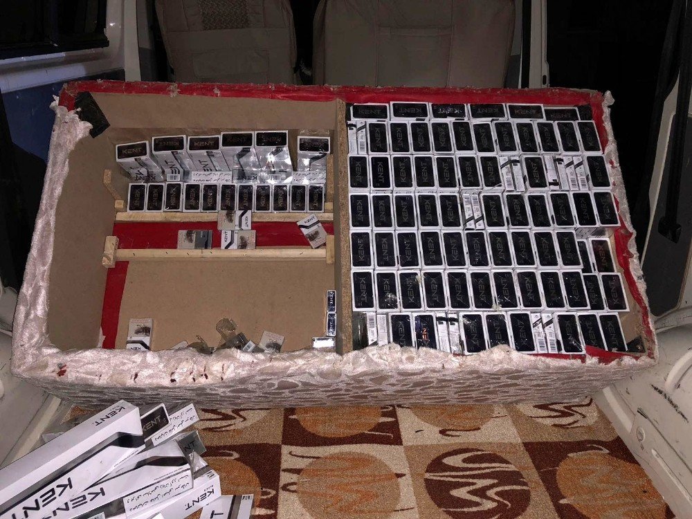 Muradiye’de 6 bin 200 paket kaçak sigara ele geçirildi