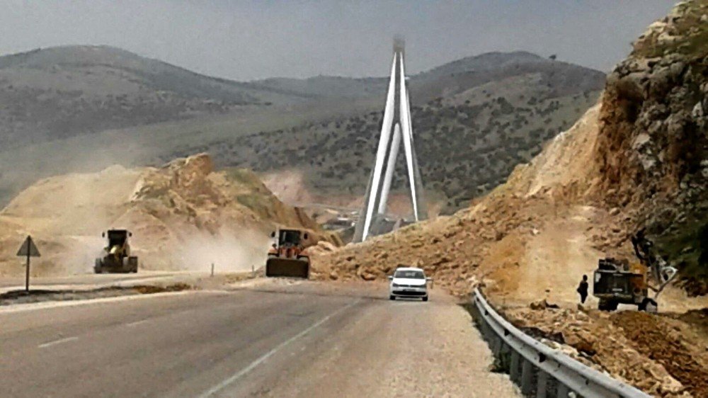 Nissibi Köprüsünün girişinde çalışma
