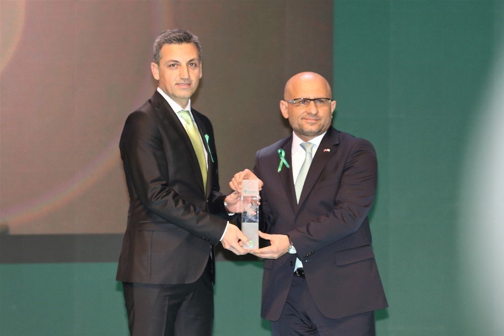 Yeşilay’dan Turkcell’e ‘Sosyal Sorumluluk Ödülü’