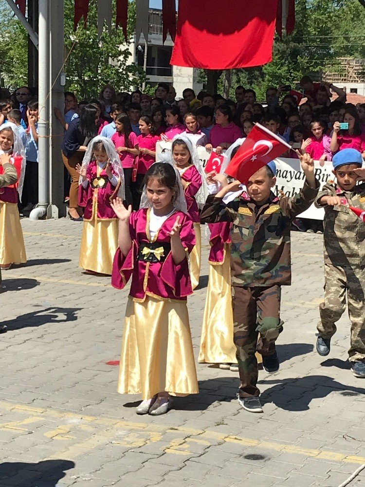23 Nisan Ulusal Egemenlik ve Çocuk Bayramı Gökçebey’de coşkuyla kutlandı