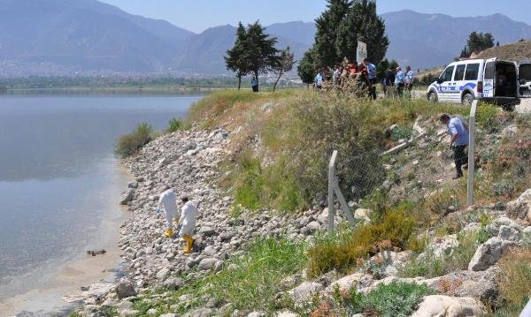 Barajda su çekilince ceset ortaya çıktı