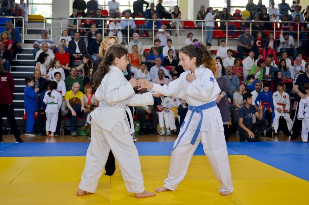 Minik judocular Maltepe’de buluştu