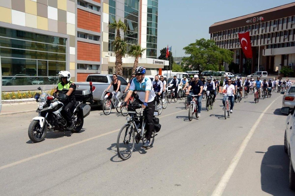 Aliağa’da ‘Ulusal Egemenlik Bisiklet Turu’