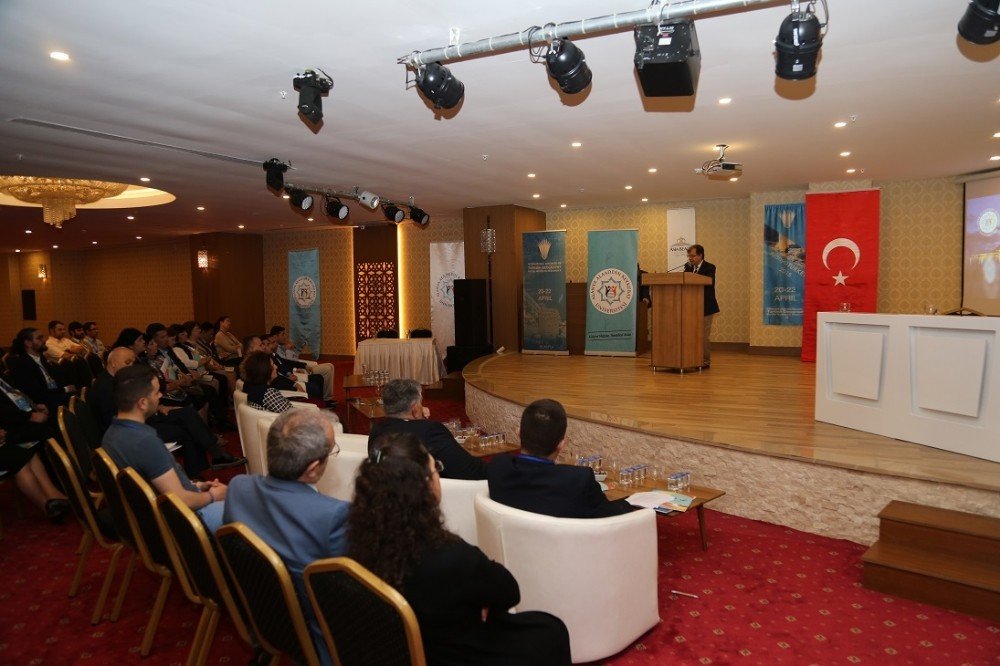 ALKÜ’de Türk dünyası Kongresi
