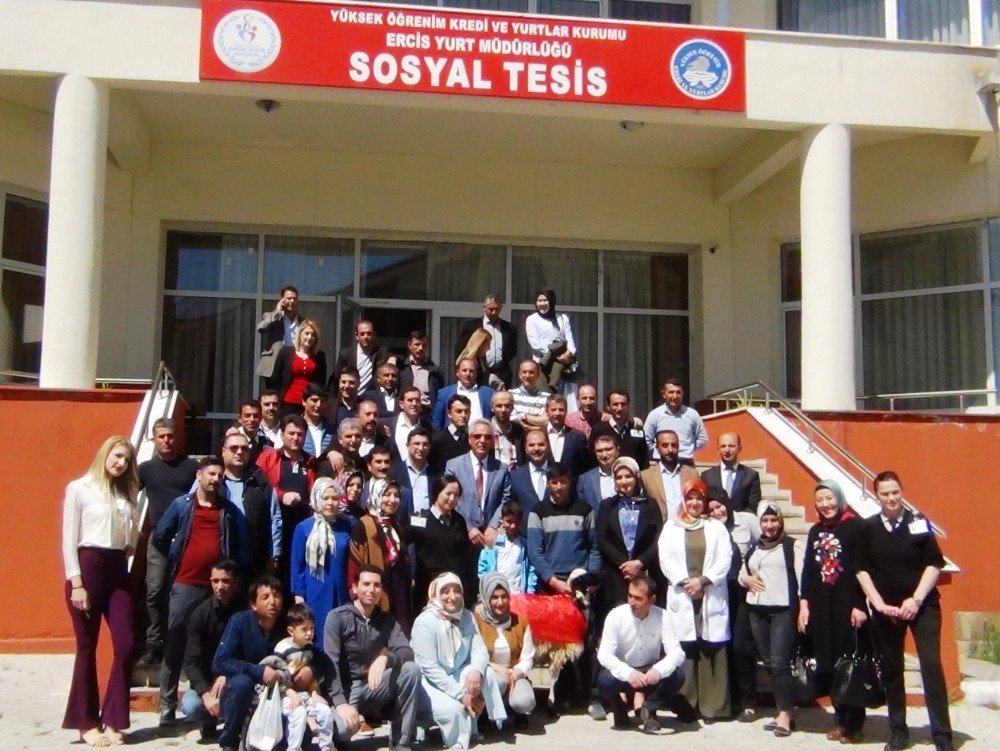 Erciş Yurtlar Kurumu Müdürlüğünde çalışan 75 personelin kadro sevinci