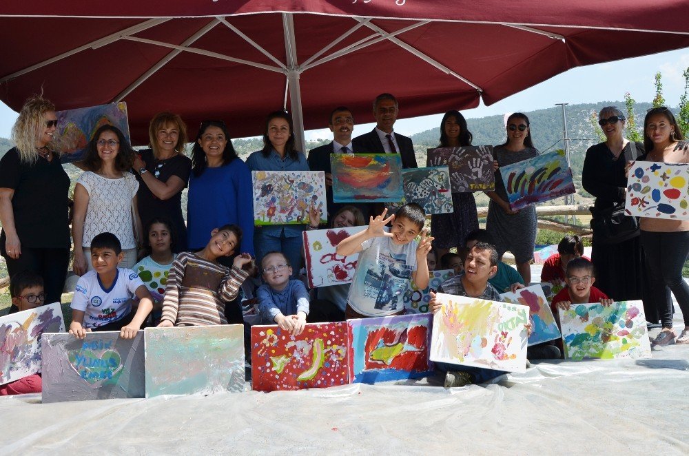 Milas’ta 50 öğrenci doğanın koynunda sanatla buluştu
