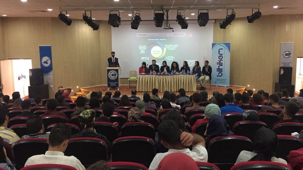 Van YYÜ’de "Sosyal Bilimler Öğrenci Sempozyumu" yapıldı