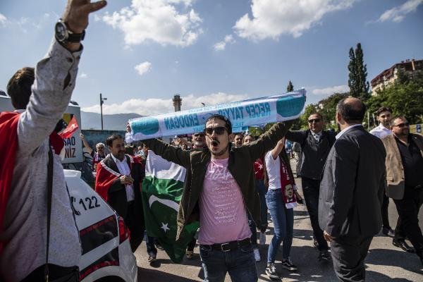 Avrupalı Türkler, Cumhurbaşkanı Erdoğan için Saraybosna'ya akın etti
