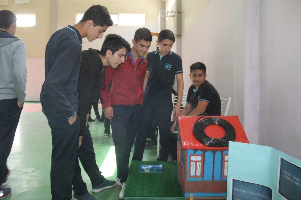 Elazığ’da öğrencilerin geliştirdiği projeler sergilendi