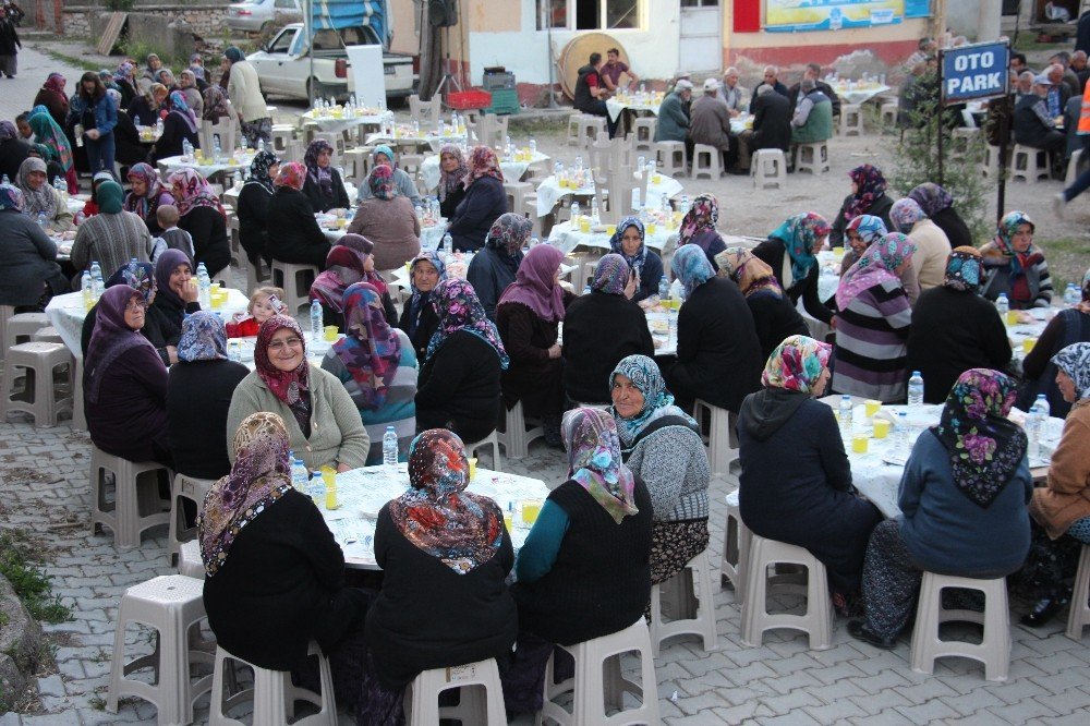 Beyşehir’de mahalle iftarları başladı