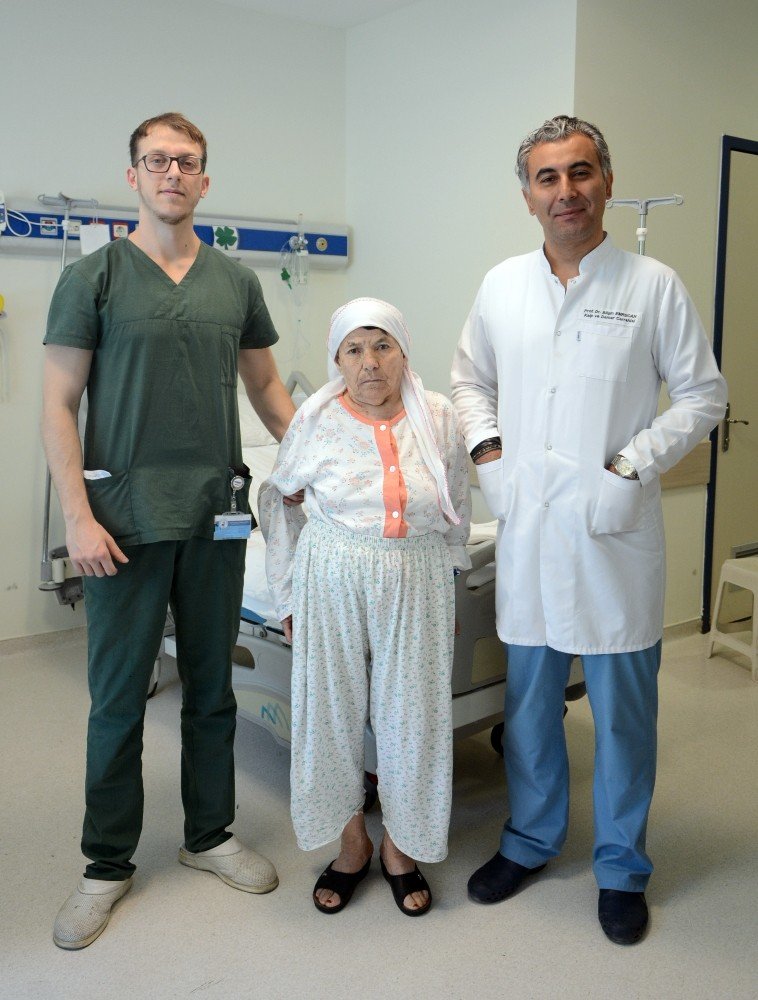 73 yaşında 3’üncü aort ameliyatını oldu