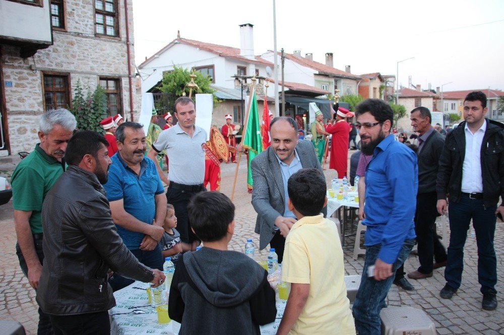 Beyşehir’de mahalle iftarı programları devam ediyor