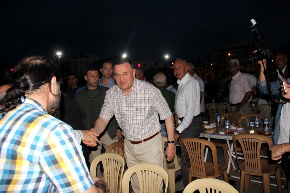 Hatay Büyükşehir Belediyesi İskenderun’da iftar verdi