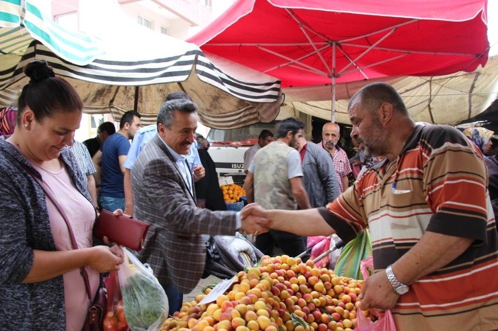 Başkan Tutal, pazar esnafını ziyaret etti