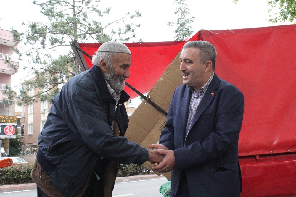 AK Parti Konya Milletvekili Adayı Mehmet Akif Yılmaz seçim çalışmalarını sürdürdü