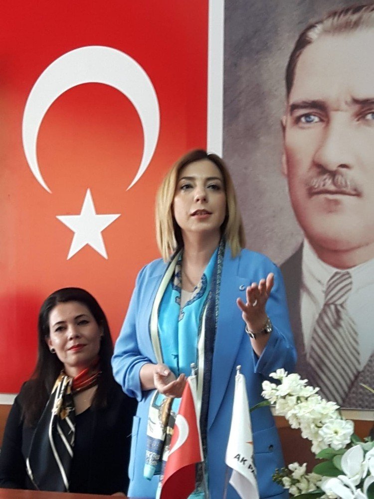 AK Parti, Muğla milletvekili adaylarını tanıttı