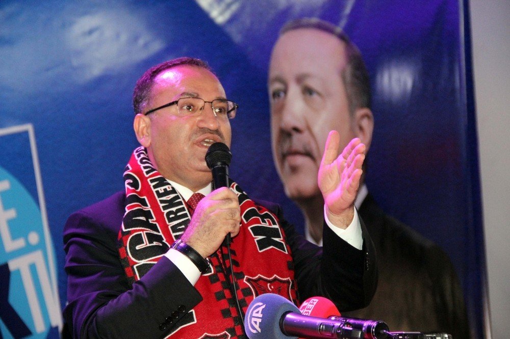 Başbakan Yardımcısı Bozdağ: “Büyükelçilerin gözünün içine bakarak mı Türkiye’yi yöneteceksiniz”