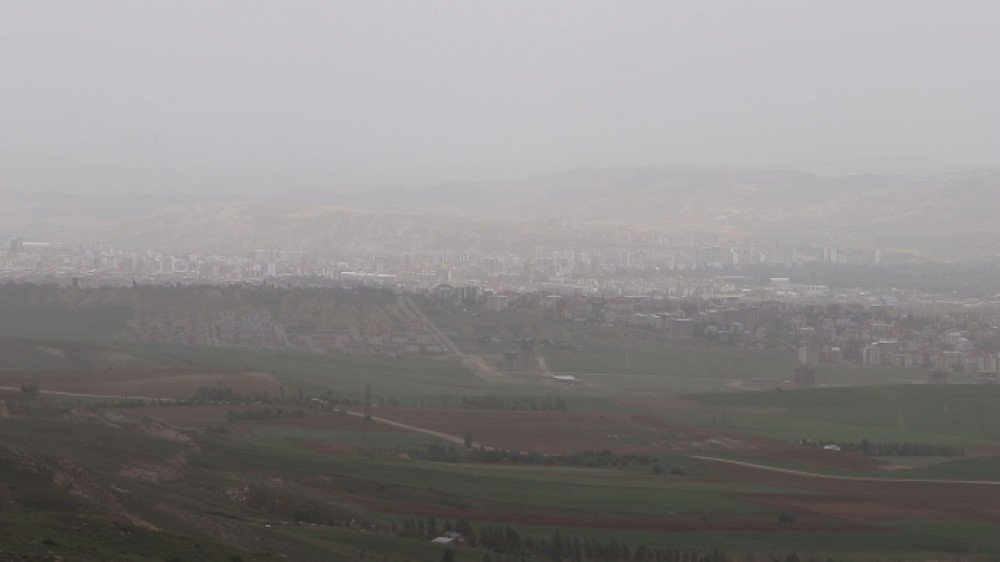 Sivas’ta tozlu hava etkili oldu