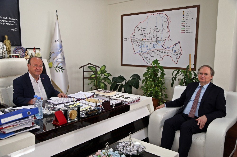 Büyükelçi Berger’den Başkan Özakcan’a ziyaret