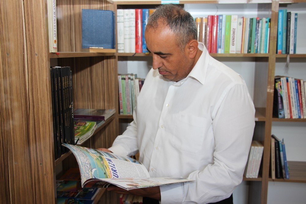 Beyşehir’de bağış kitaplarından mini kütüphane