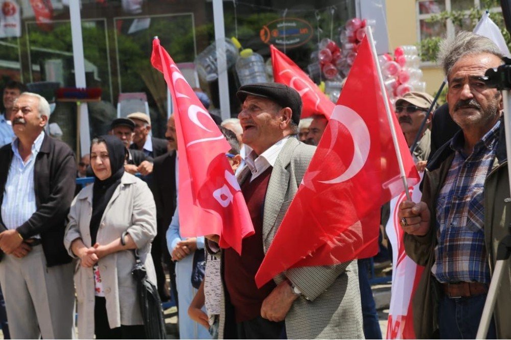 MHP adaylarına Oltu ve Şenkaya’da sevgi seli