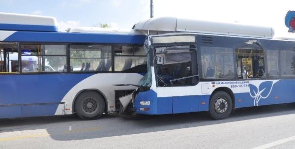 Ankara'da iki belediye otobüsü çarpıştı: 1 ölü, 16 yaralı 