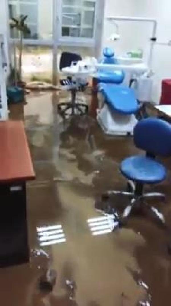 Giresun'da hastaneyi su bastı, poliklinikler çamurla kaplandı