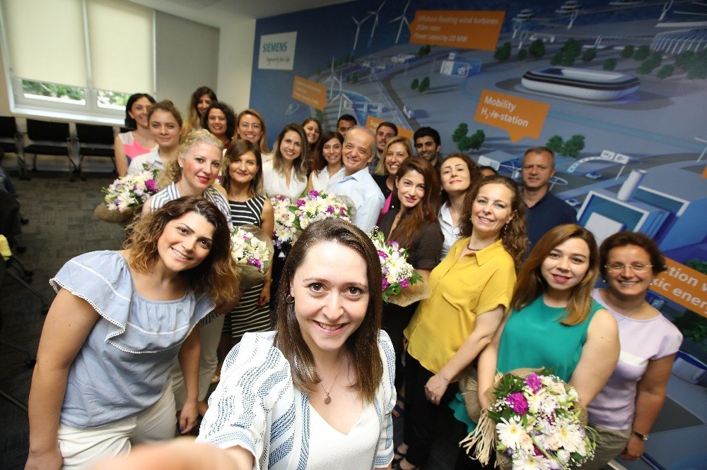 Geleceğin kadın mühendislerine Siemens Türkiye desteği