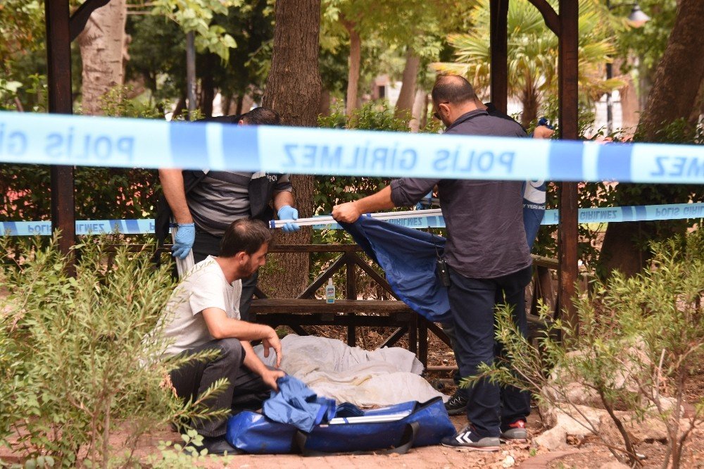 Çanakkale’de Halk Bahçesi’nde erkek cesedi bulundu