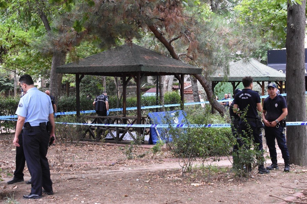 Çanakkale’de Halk Bahçesi’nde erkek cesedi bulundu