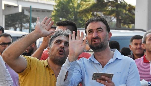 Konya'da Ak Parti'lilerden kutlama