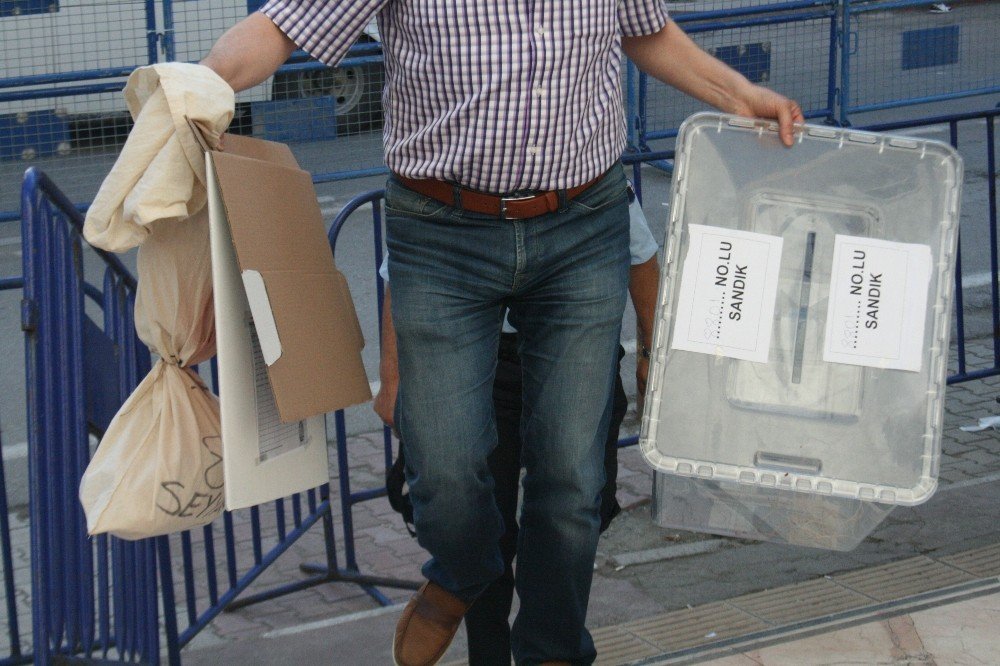 Samsun’da oy sayımı devam ediyor