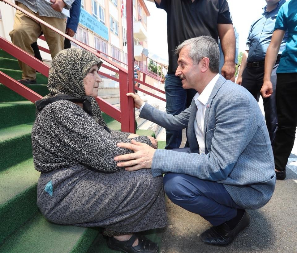 Belediye Başkanı Tamazoğlu, ailesi ile birlikte oyunu kullandı