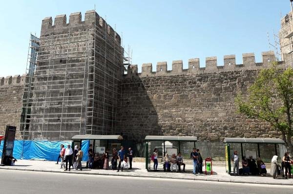 Tarihi Kayseri Kalesi, kültür merkezi oluyor
